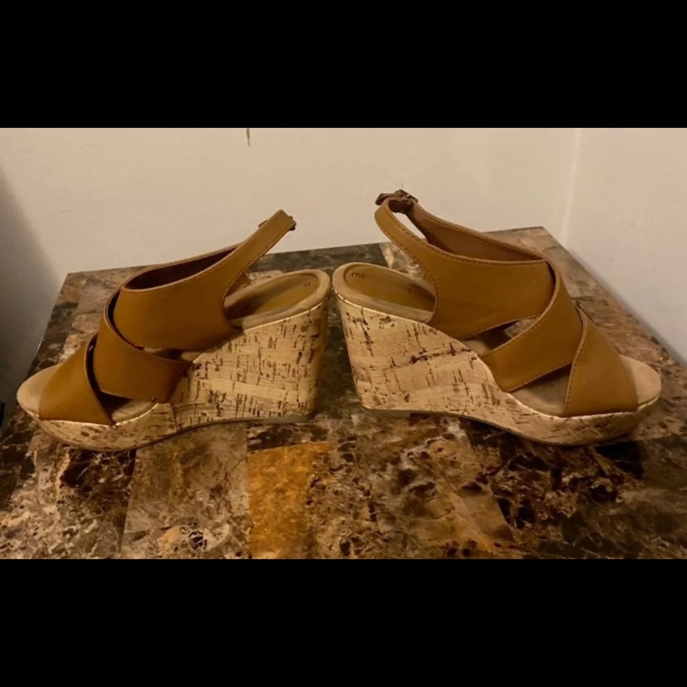 Sandals - Picture 3 of 5